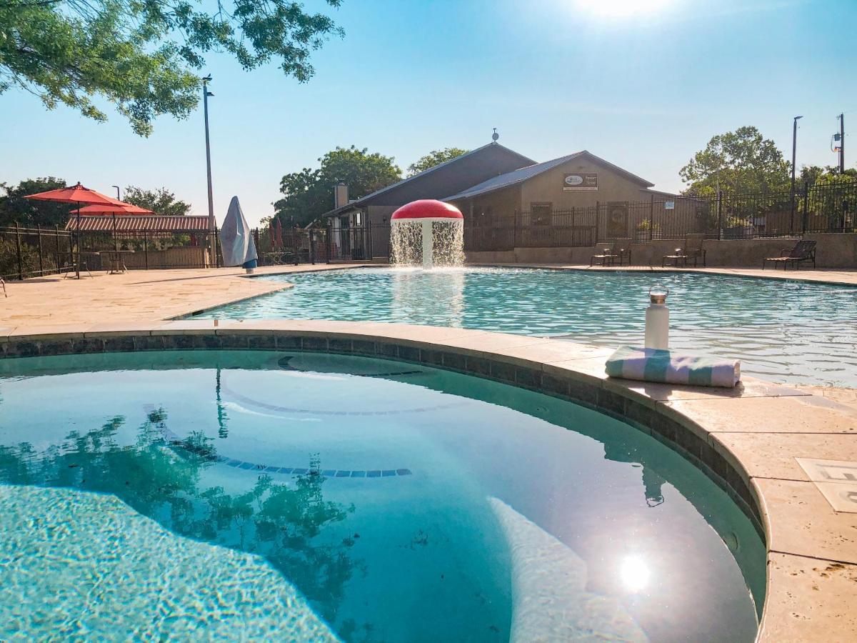 新布朗费尔斯 Sun Retreats Texas Hill Country酒店 外观 照片
